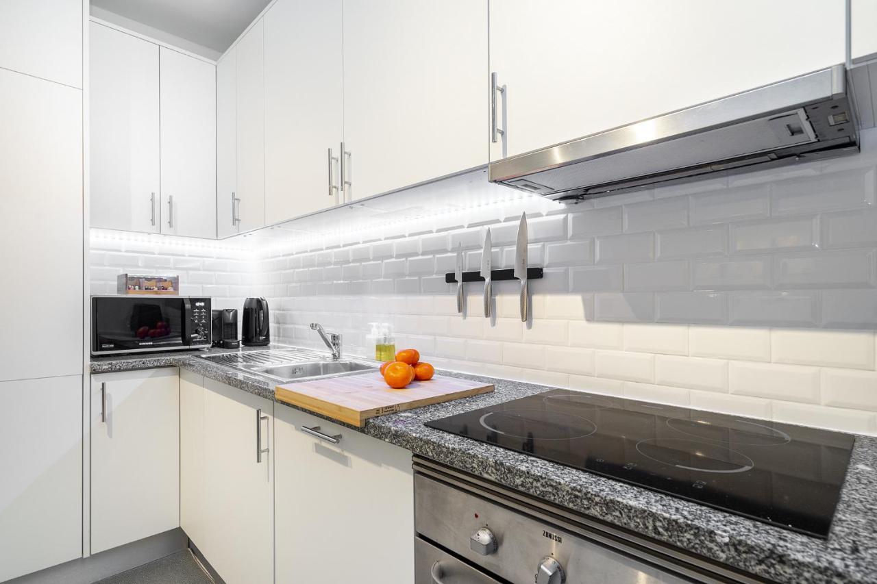Whome Lisbon'S Best Kept Secret: 2-Bed W/Ac & Patio Exterior photo